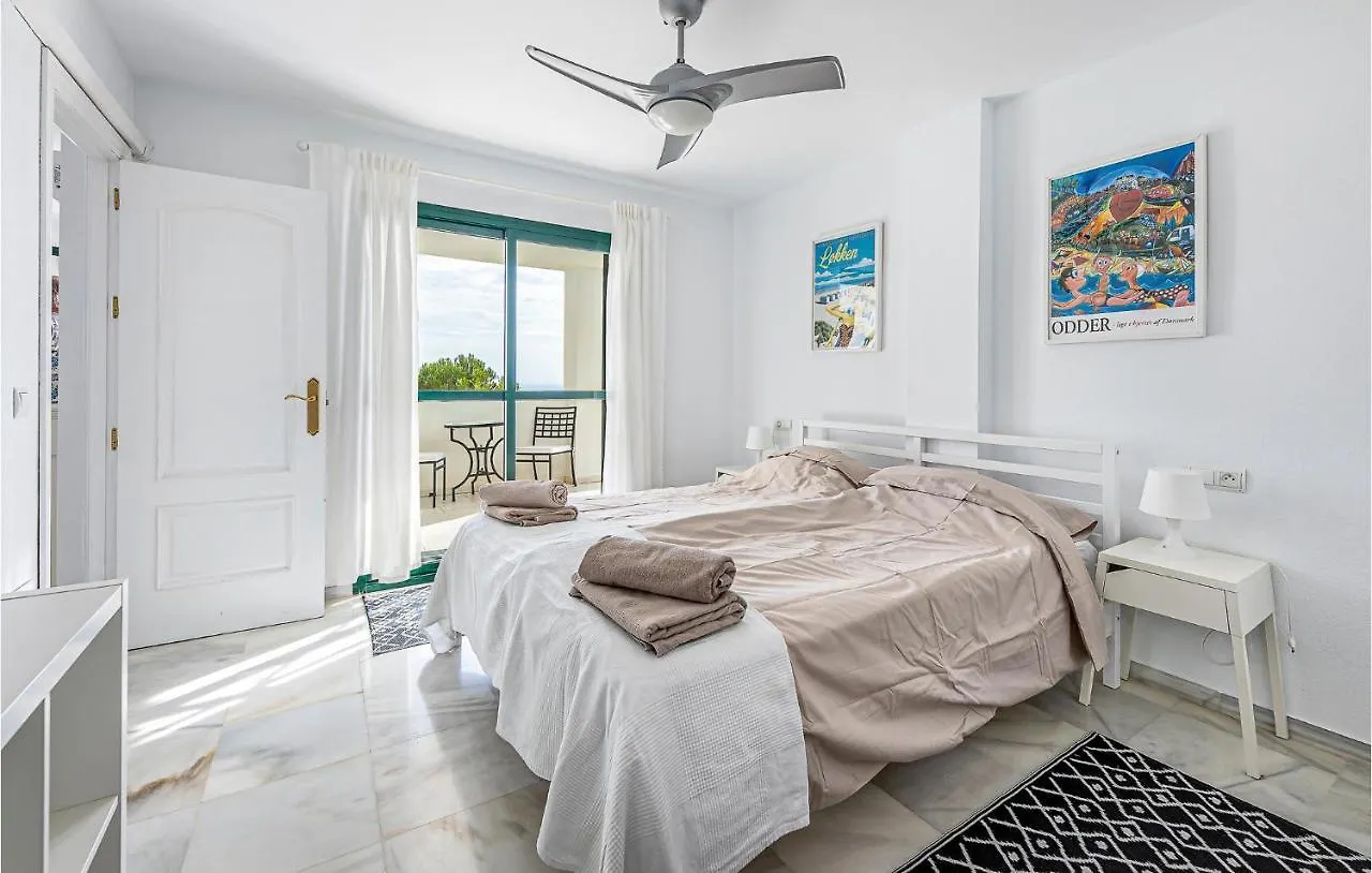 2 Bedroom Stunning Apartment In Benalmádena Spanje