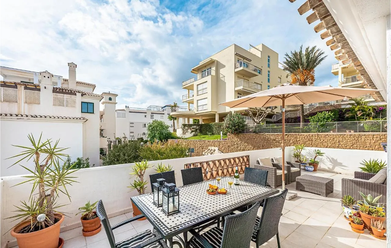 2 Bedroom Stunning Apartment In Benalmádena